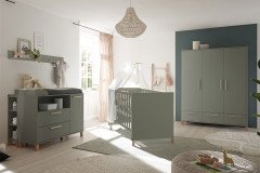 Oli-LE23 von Mäusbacher - Babyzimmer-Kombischrank grün matt lackiert